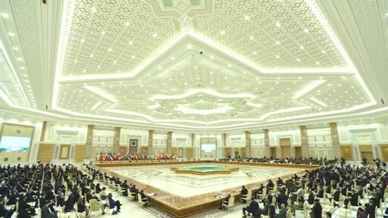 Erdoğan Türkmenistan’da Uluslararası Barış ve Güven Forumu’nda Konuştu