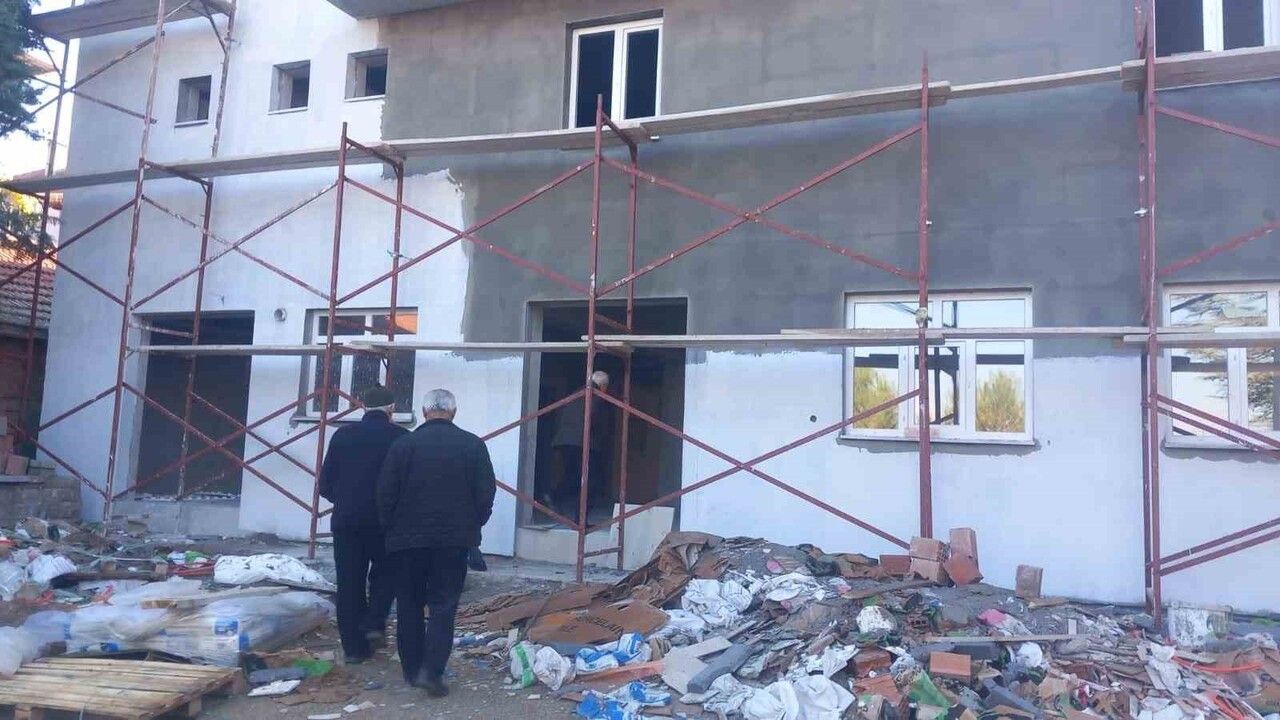 Erdoğmuş Mahallesi'nden Büyük Dayanışma: 4 Ayda Kur'an Kursu, Gençlik Merkezi ve Lojmanlar