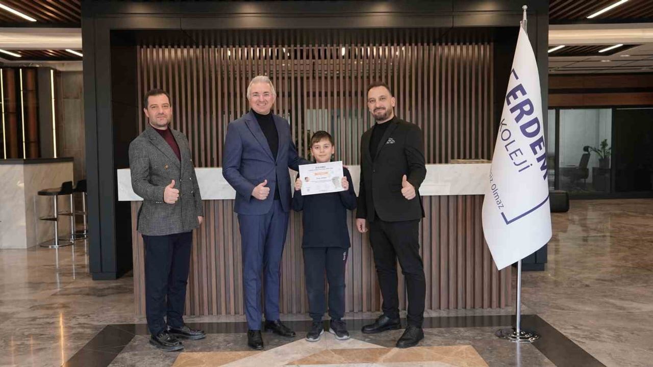 Eren Yelden, Bilge Kunduz’ta Dünya İlk %10’unda — Erdem Koleji Başarısı