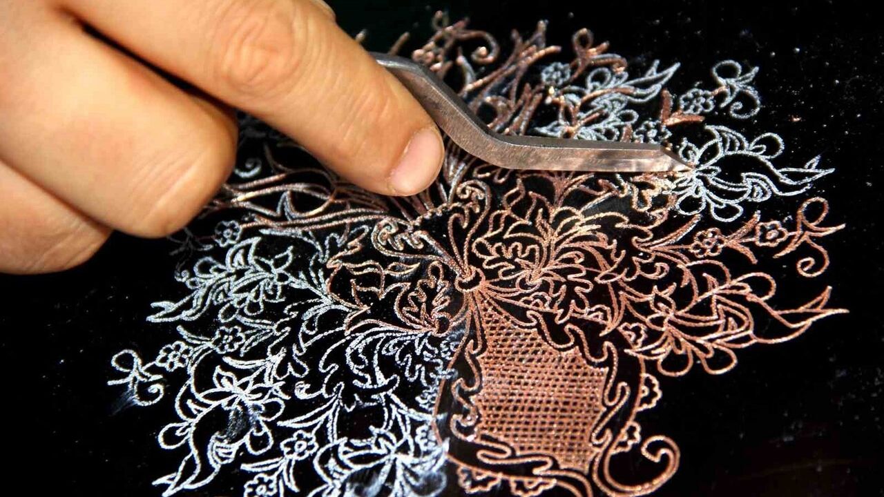 Erzincan'da Bakır İşlemeciliği Kadınlarla Canlanıyor