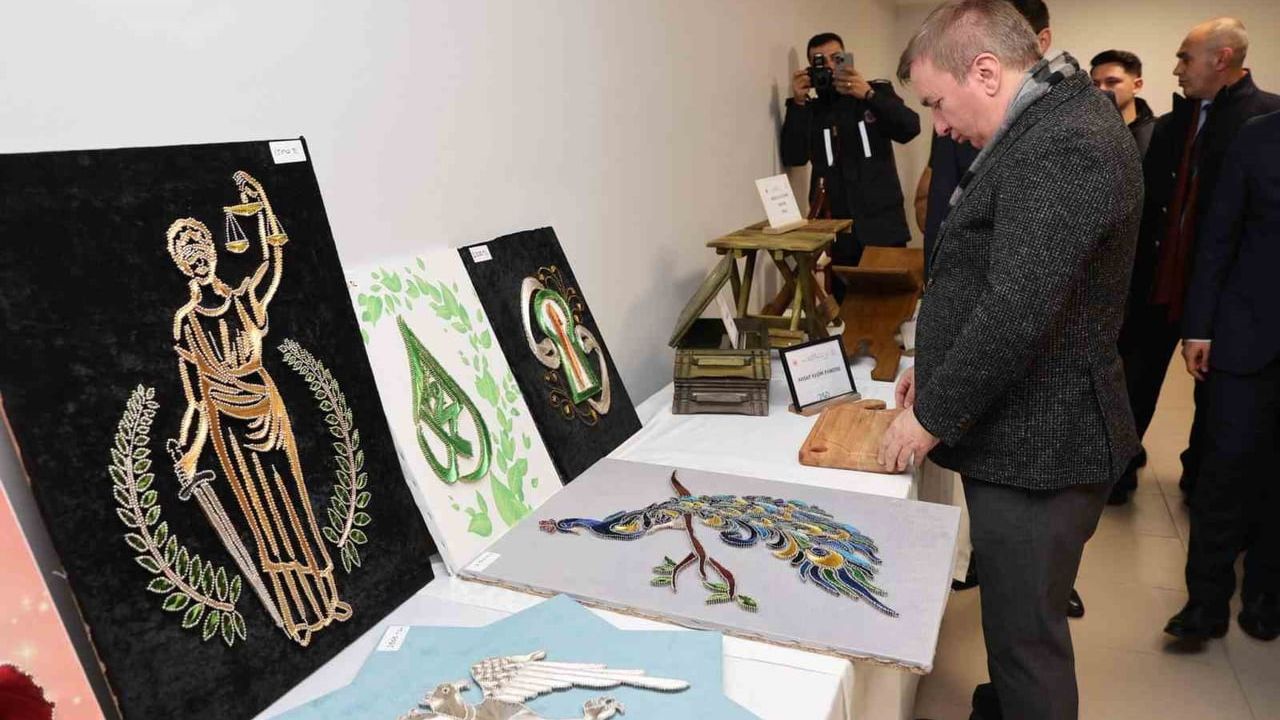 Erzincan'da Hükümlü Kadınların El Emeği Sergisi Vali Aydoğdu'yu Ağırladı