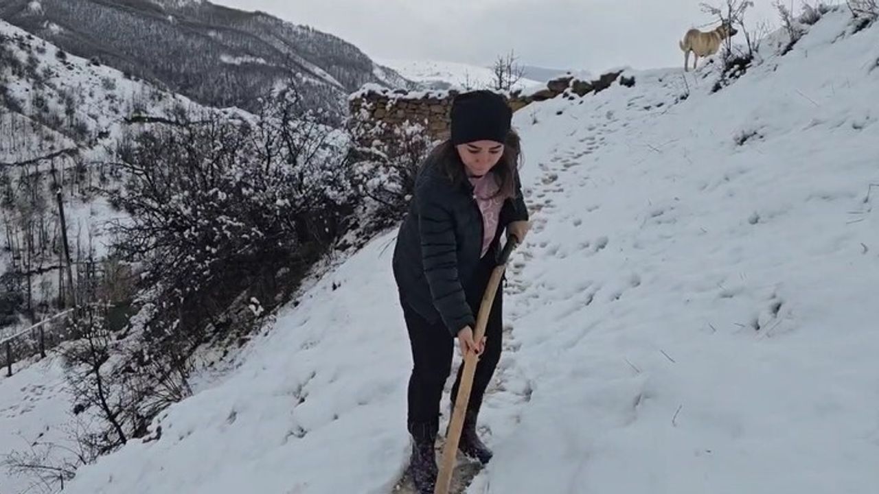 Erzincan’da Yüksek Kesimler Karla Kaplandı — Kamberağa Beyaza Büründü