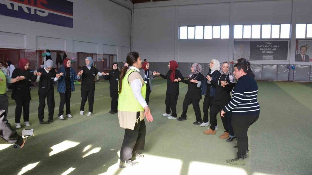 Erzurum Büyükşehir’den Engellilere ve Ailelerine Vefa