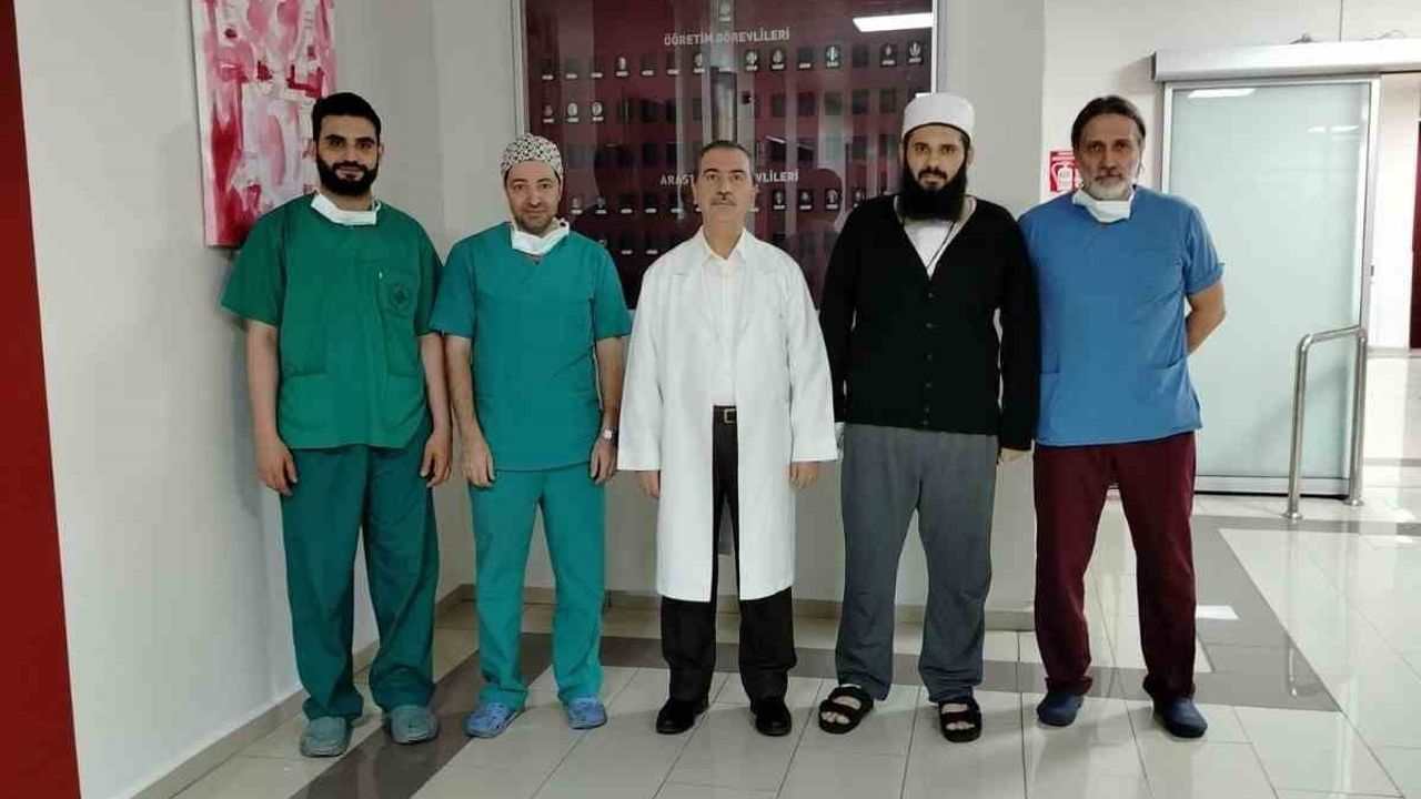 Erzurum'da Hayat Kurtaran Operasyon: 9 cm'lik Aort Anevrizması Başarıyla Tedavi Edildi