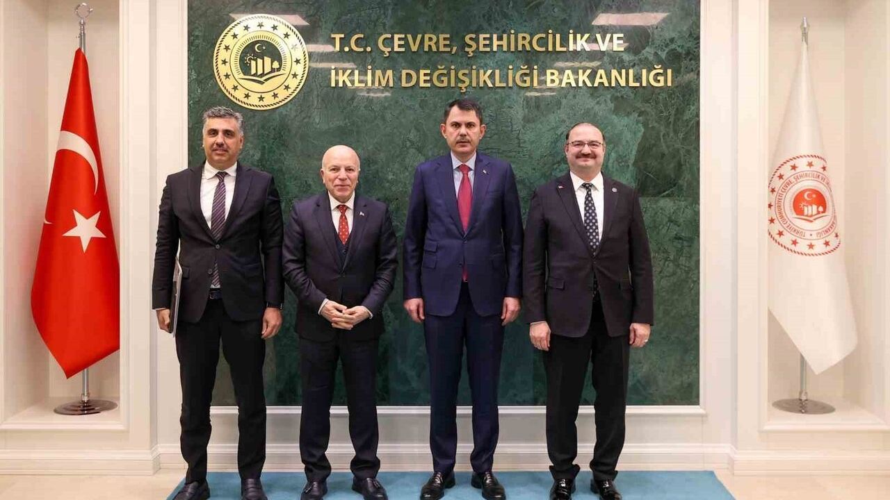 Erzurum'da Kentsel Dönüşüm Zirvesi: Mehmet Sekmen, Murat Kurum'la Görüştü