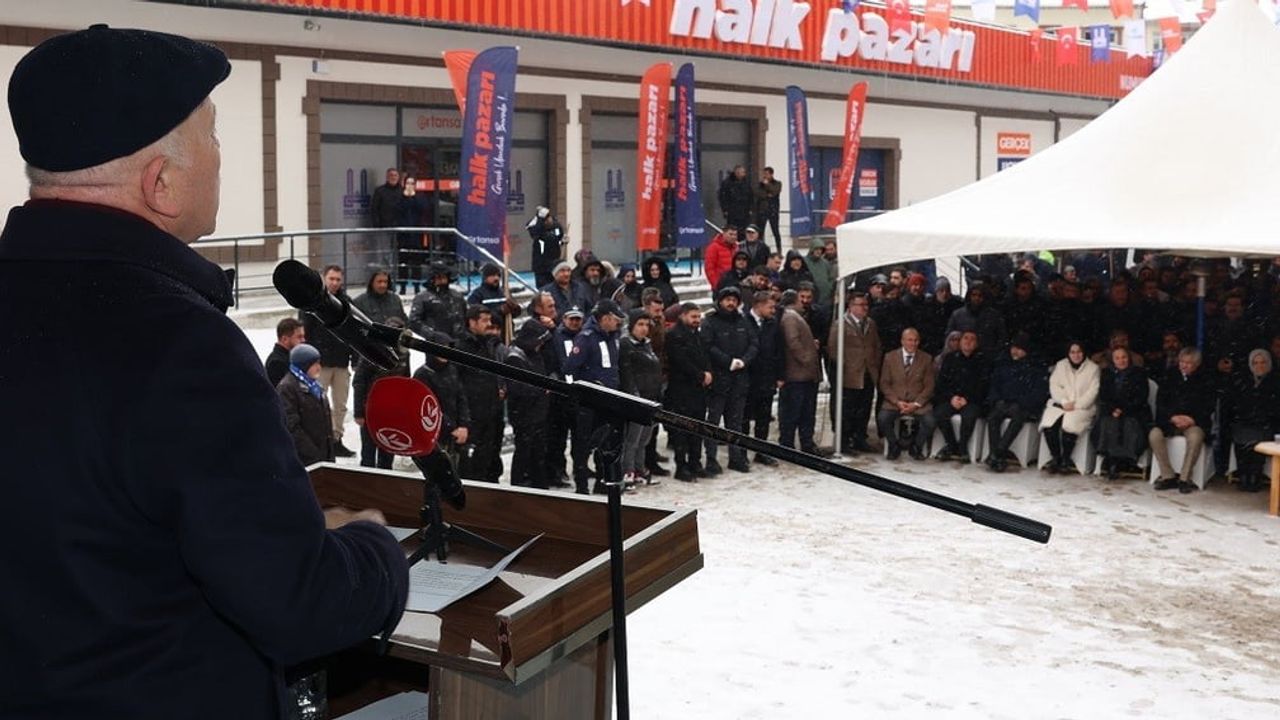 Erzurum'da Numune Halk Pazarı Açıldı — Sekmen'den Sosyal Belediyecilik Vurgusu