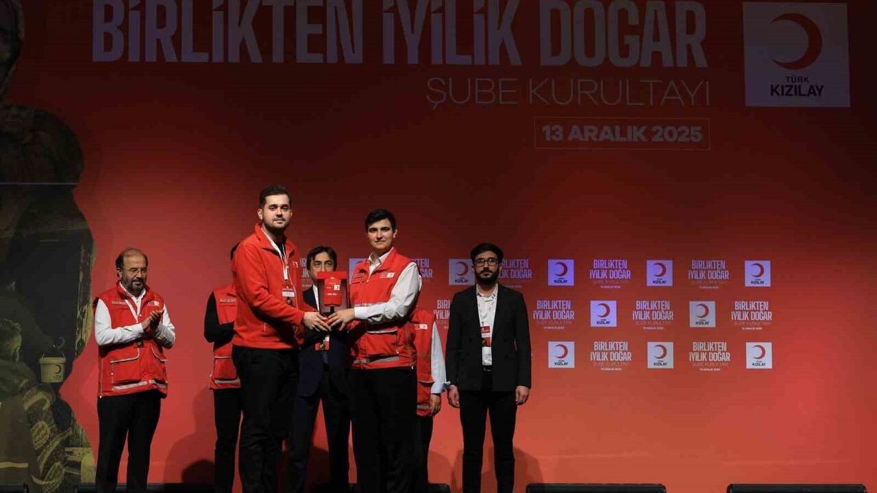 Erzurum Kızılay İstanbul Kurultayı'ndan 3 Ödül