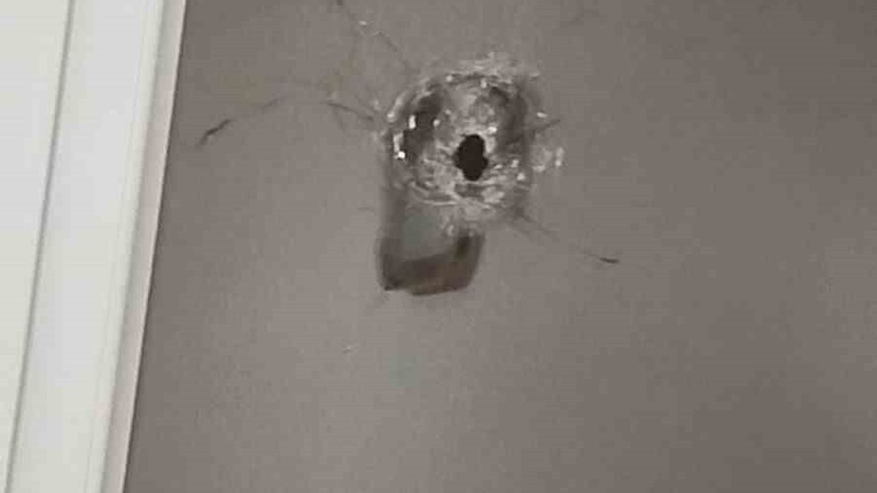 Esenyurt’ta Alkollü Maganda Dehşeti: Ev Camına Kurşun İsabet Etti