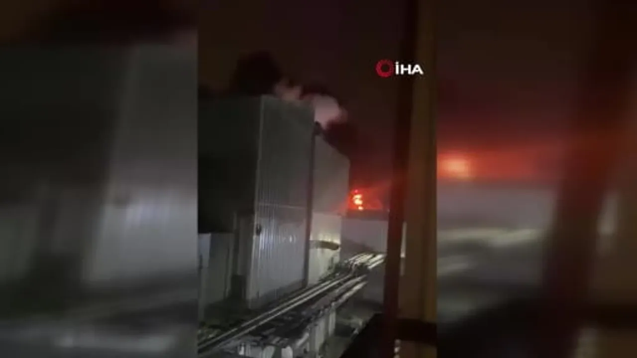 Esenyurt'ta Fabrika Yangını: Müdahale Sürüyor