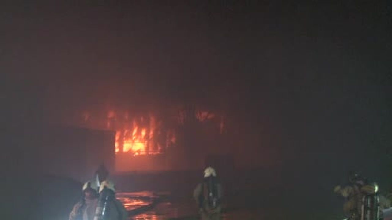 Esenyurt'ta Fabrika Yangını: Son Durum