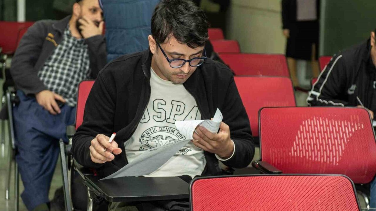 Esenyurt'ta İstihdam Köprüsü: ESBİM 3 Aralık’ta 20 Firma ile Yüzlerce Umut