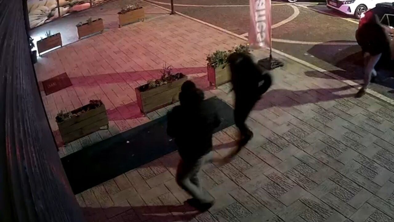 Esenyurt'ta kuyumcu soygunu girişimi alarmla engellendi