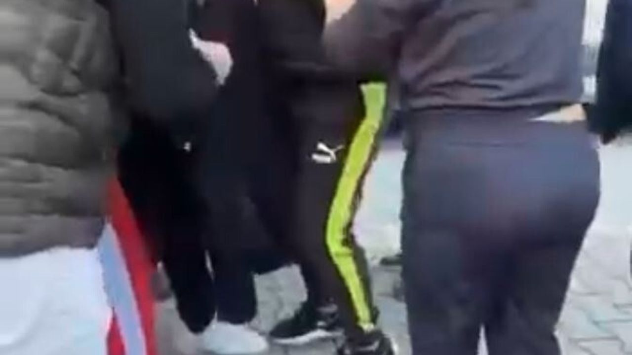 Esenyurt’ta Park Yeri Kavgası Bıçaklı Kavgaya Dönüştü — O Anlar Kamerada