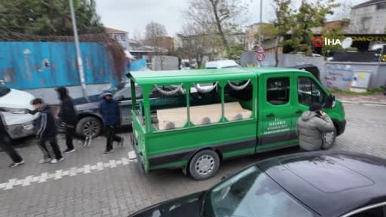 Esenyurt'ta Servis Kazası: Şoför Niyazi Çelik Uğurlandı