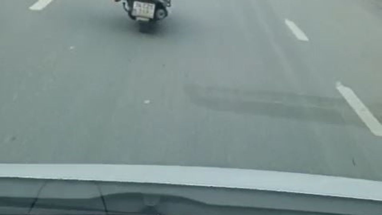 Esenyurt'ta Tek El Direksiyonla Tehlike: Plaka 34 CZS 219