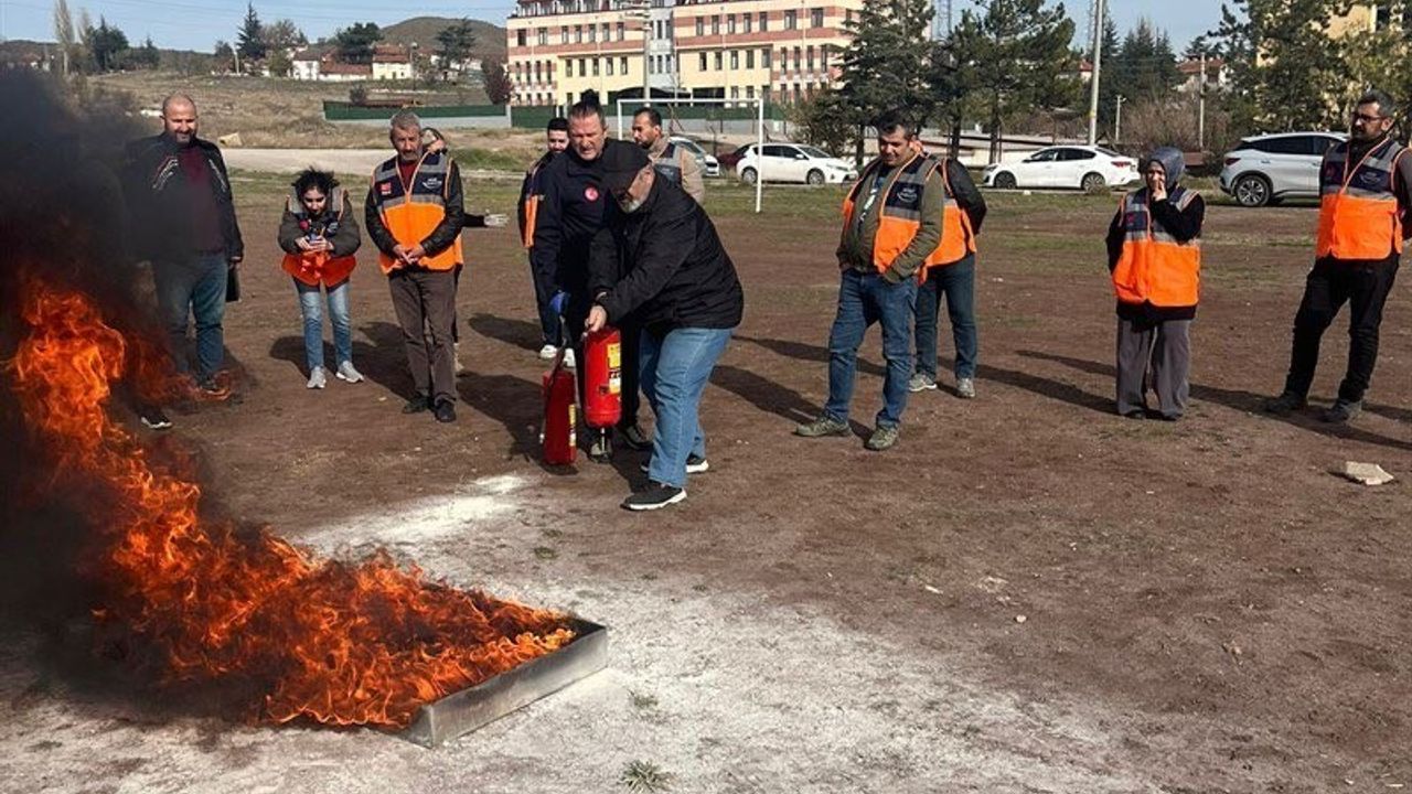Eskişehir'de AFAD Gönüllü Eğitimleri Sürüyor