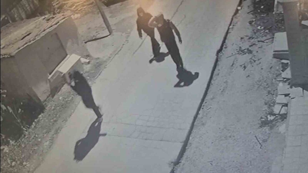 Eskişehir'de Kombi Hırsızlığı: 5 Şüpheliden 4'ü Tutuklandı