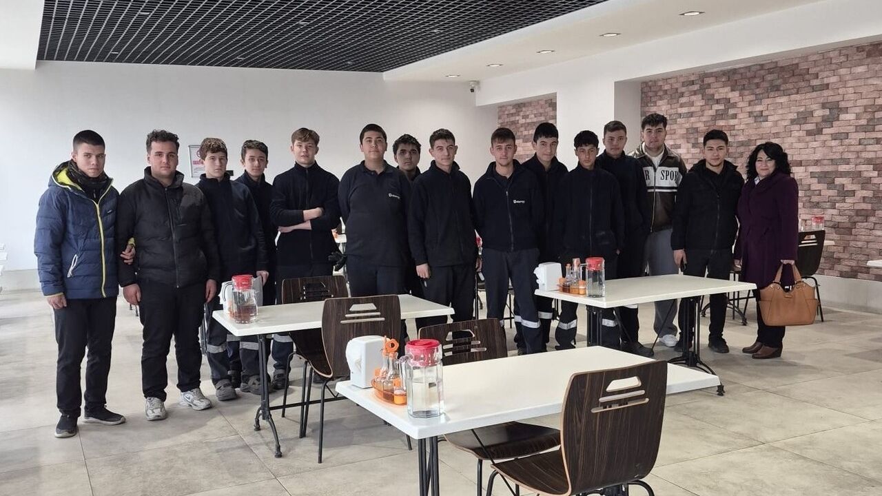 Eskişehir'de Meslek Lisesi Öğrencileri Üretim Süreçlerini Yerinde Öğreniyor