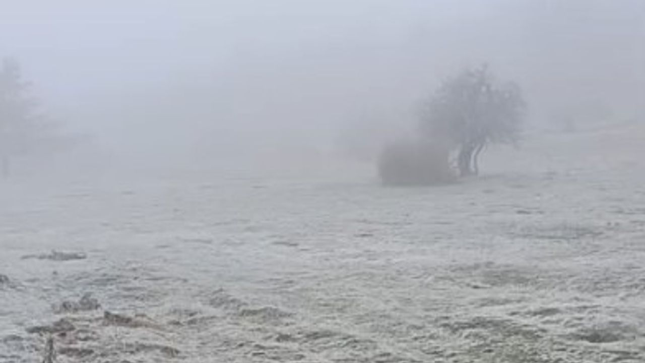 Eskişehir'de Mevsimin İlk Karı: Mihalıççık Beyaza Büründü