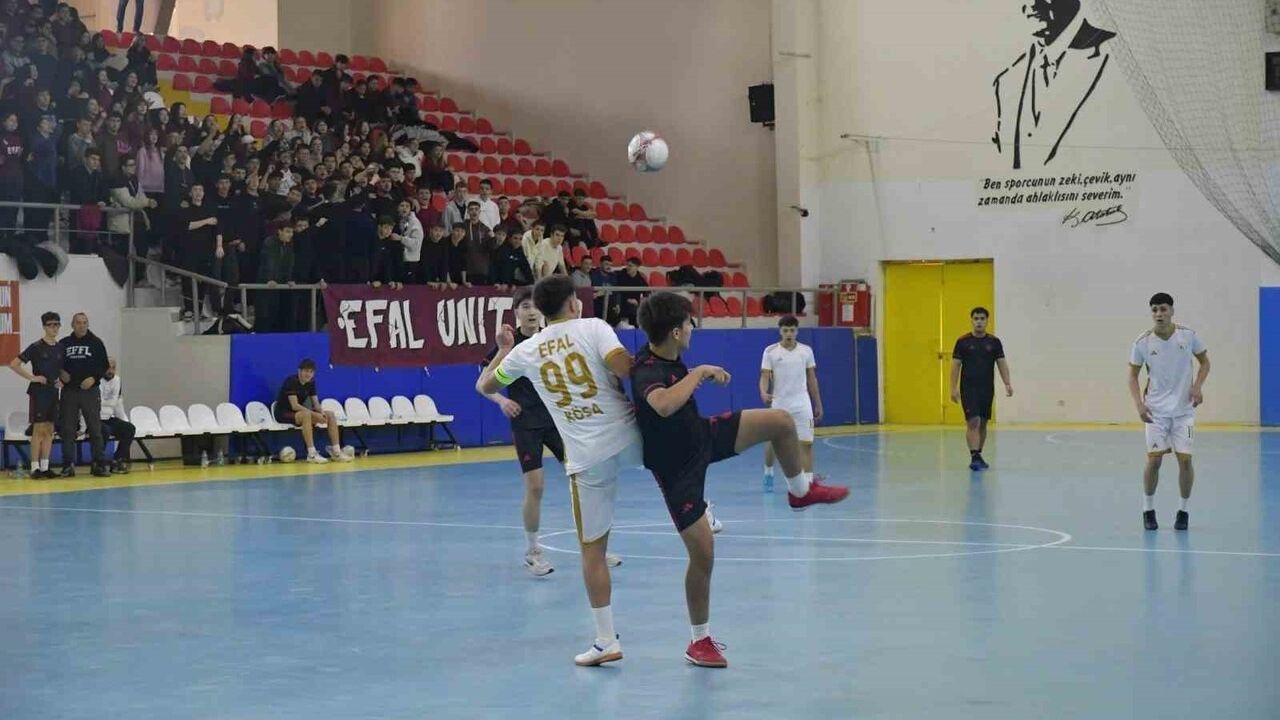 Eskişehir'de Okul Sporları Genç A Erkek Futsal Müsabakaları başladı