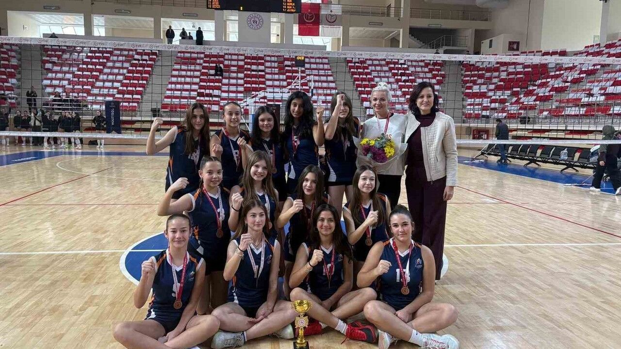 Eskişehir'de Okul Sporları: Voleybol Yıldız Kızlar Dereceleri Açıklandı
