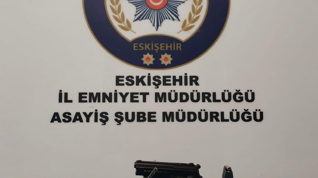 Eskişehir'de Yaşlıları Darp Edip Altın Bileziği Çalan Şüpheli Tutuklandı
