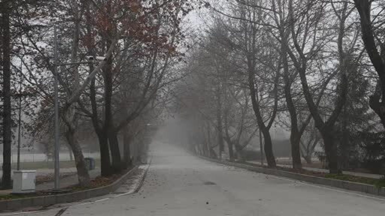 Eskişehir’de Yüksek Kesimlerde Sis Etkili Oldu