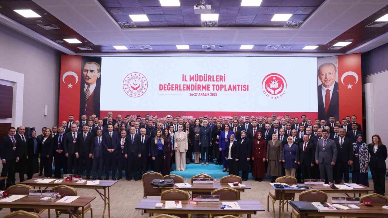 Eskişehir Müdürü Orhan Bayrak, İl Müdürleri Değerlendirme Toplantısı'na Katıldı