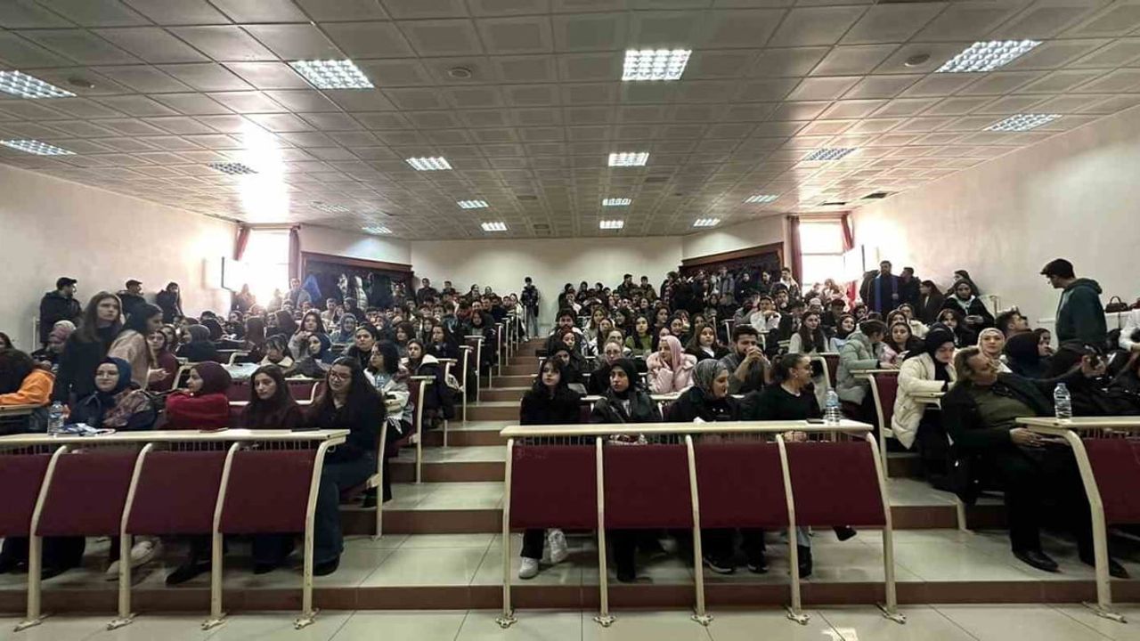 ETSO, Atatürk Üniversitesi'nde Girişimcilik Söyleşisi Düzenledi