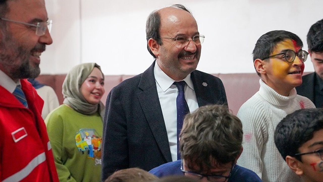 ETÜ’den Engelliler Haftası Etkinliği: Üniversiteli Gençler ve Özel Gereksinimli Çocuklar Bir Araya Geldi