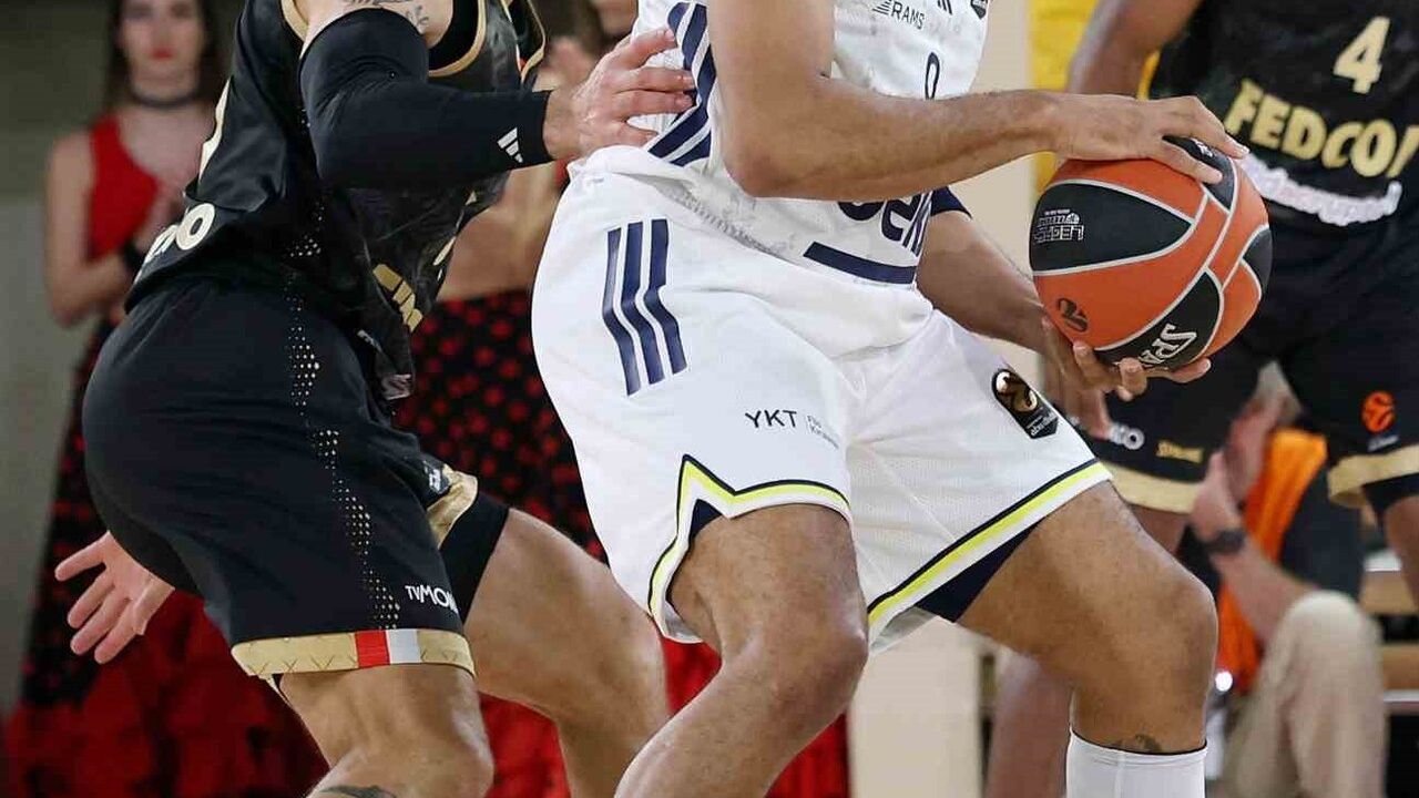 EuroLeague: Fenerbahçe, AS Monaco'yu 92-86 Yenerek 15. Haftayı Kazandı