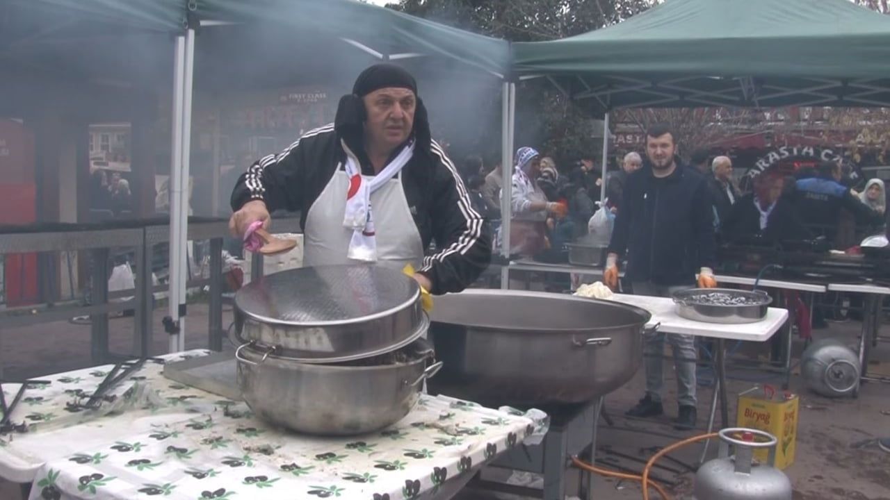 Eyüpsultan'da Hamsi Festivali: Vatandaşlara 1 Ton Hamsi İkramı