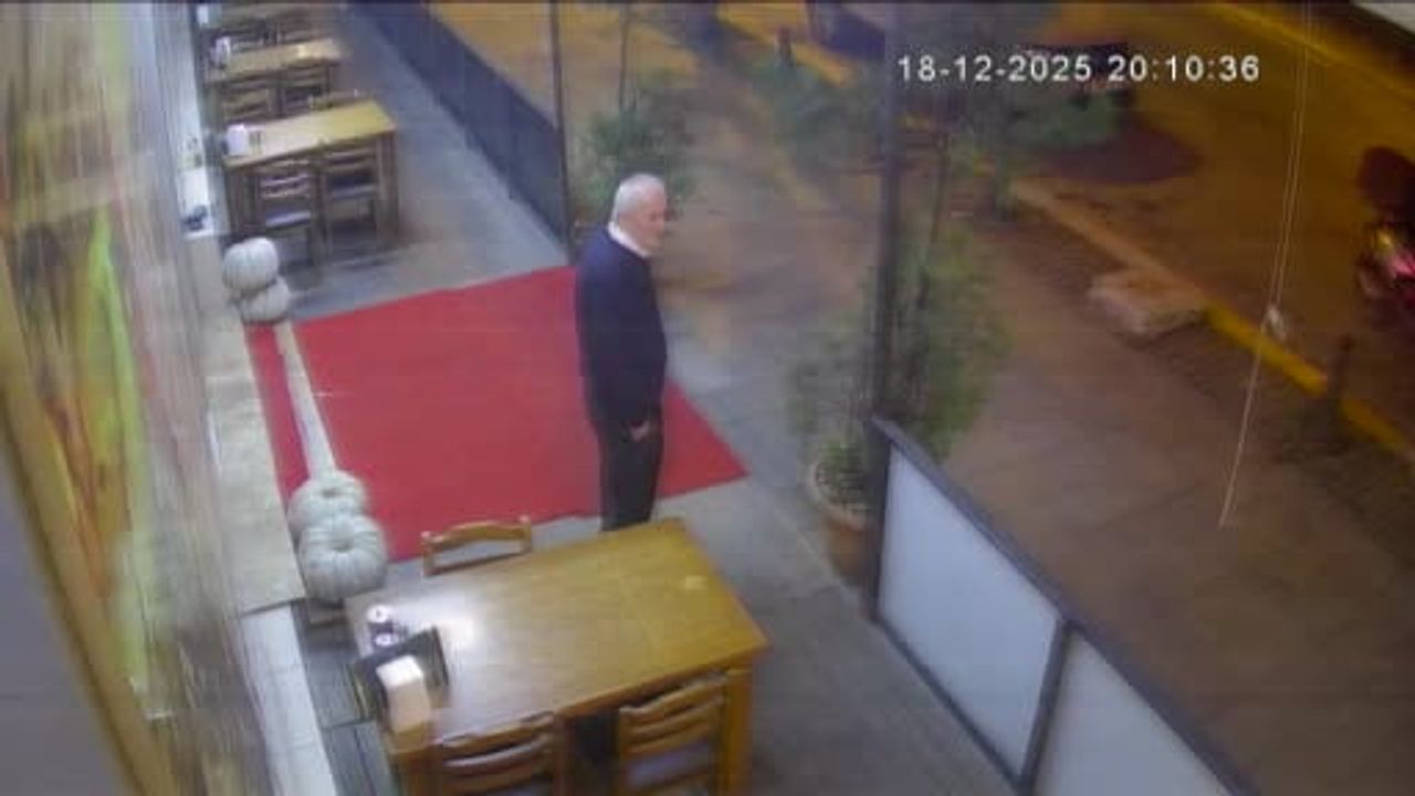 Eyüpsultan'da İETT Şoförü Bisikletliye Çarptı: Olay Anı Kamerada