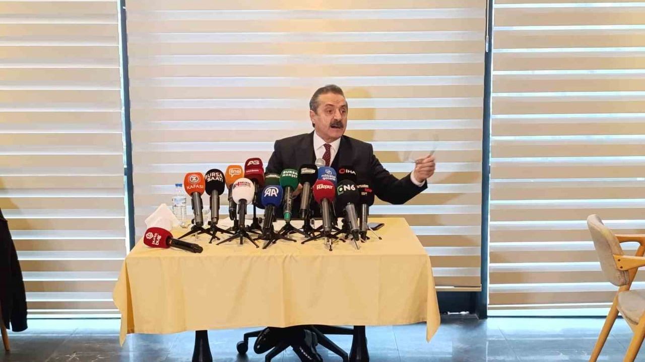 Faruk Çelik'ten İddialara Sert Yanıt: '30 Yılım Eserlerle Geçti'