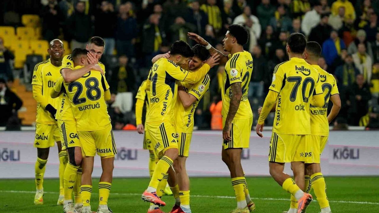 Fenerbahçe 16. haftayı namağlup geçti — Konyaspor 4-0