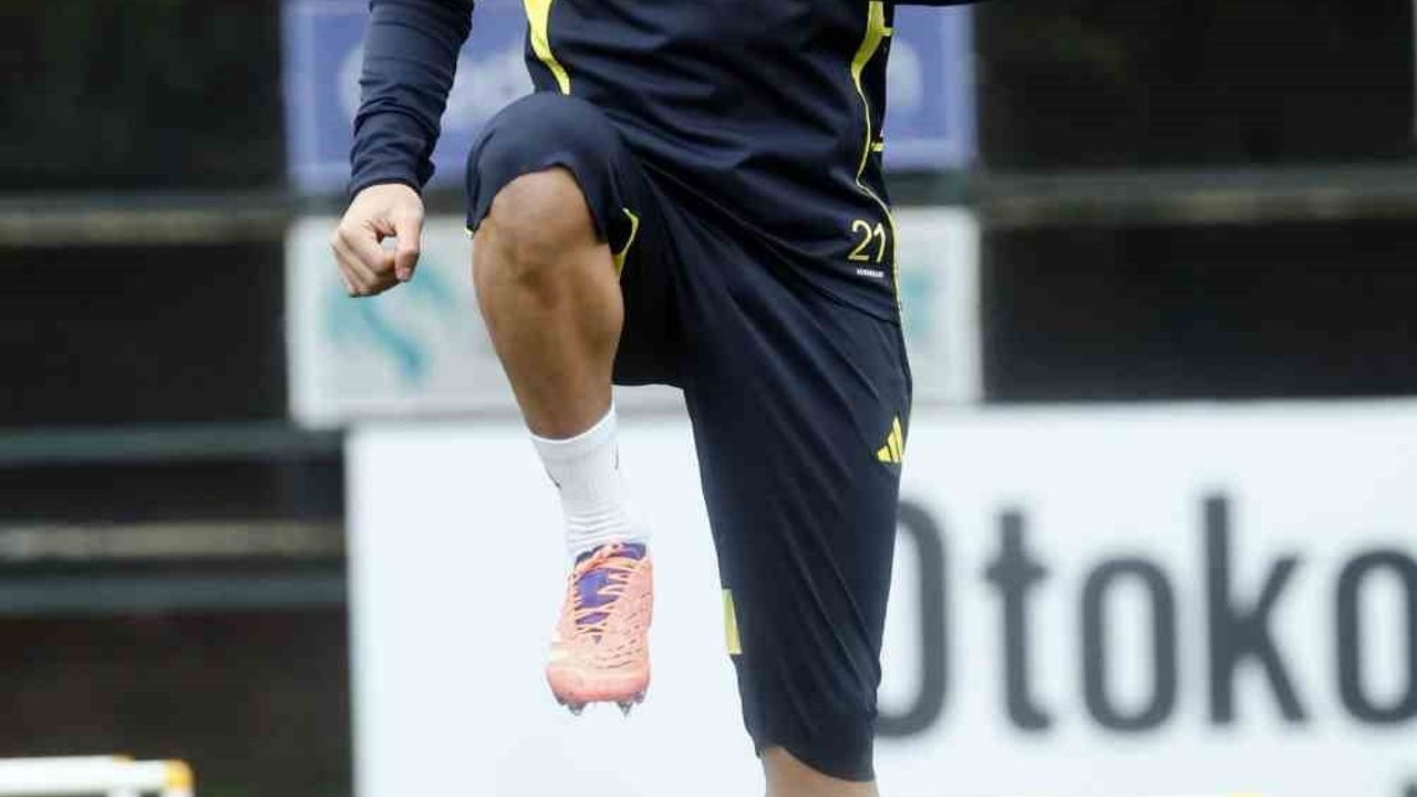 Fenerbahçe, Beşiktaş derbisi öncesi kampa girdi