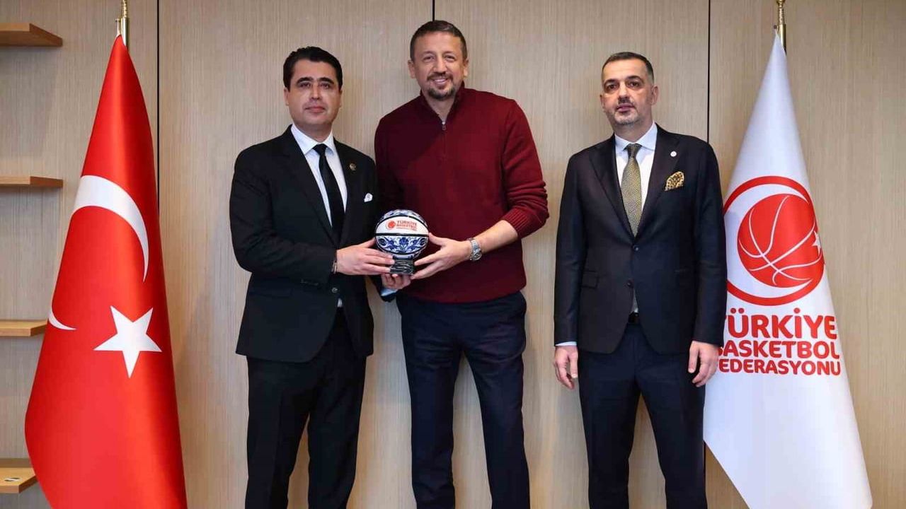 Fenerbahçe'den TBF Başkanı Hidayet Türkoğlu'na Ziyaret