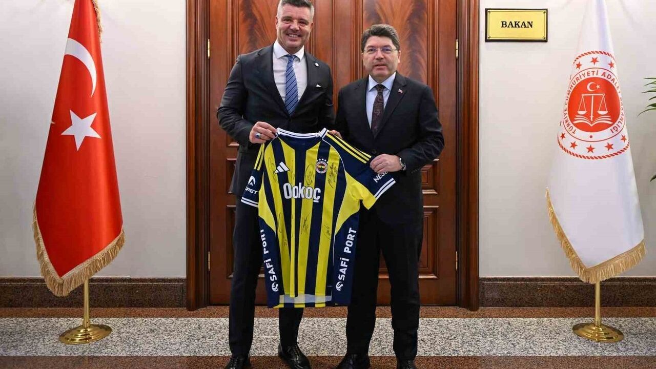 Fenerbahçe’den Yılmaz Tunç’a Hediye Formayla İlgili Resmi Açıklama