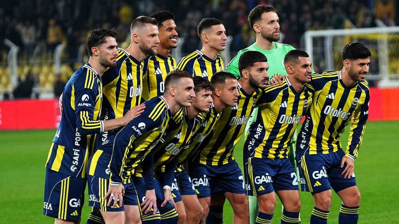 Fenerbahçe Derbide İlk Yenilgiyi Yaşadı: Beşiktaş 2-1
