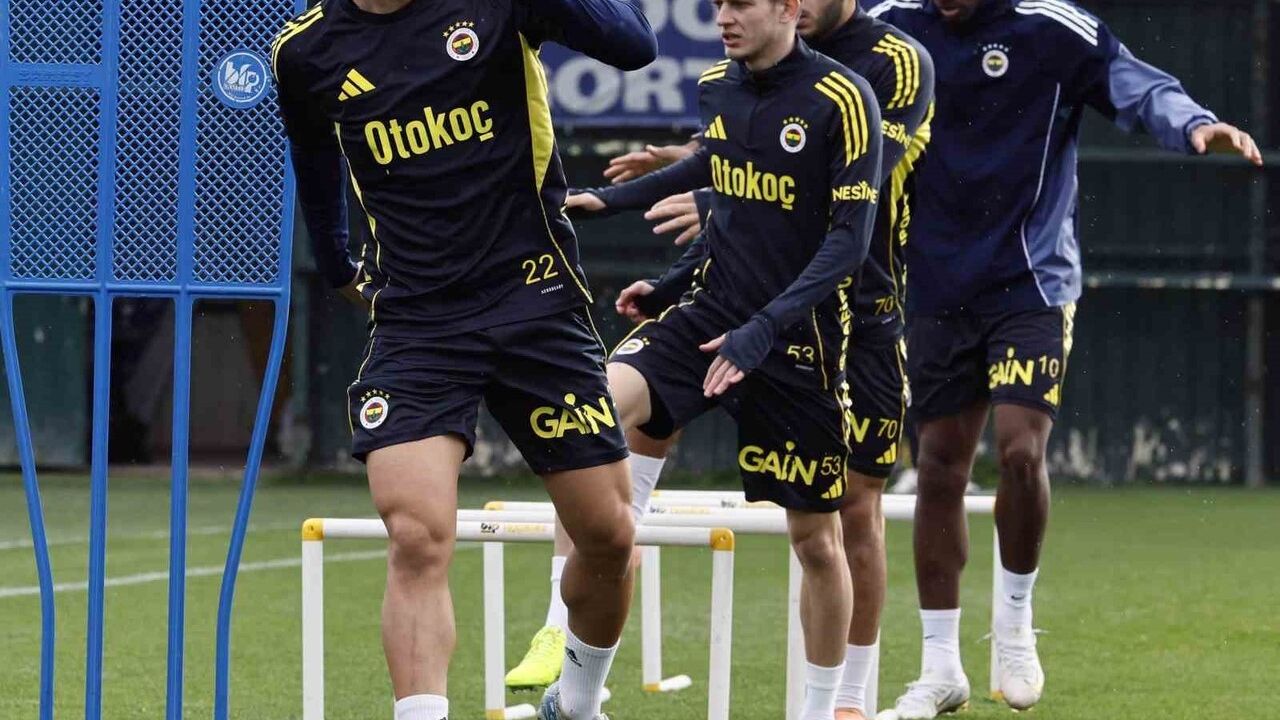 Fenerbahçe, Konyaspor hazırlıklarına başladı