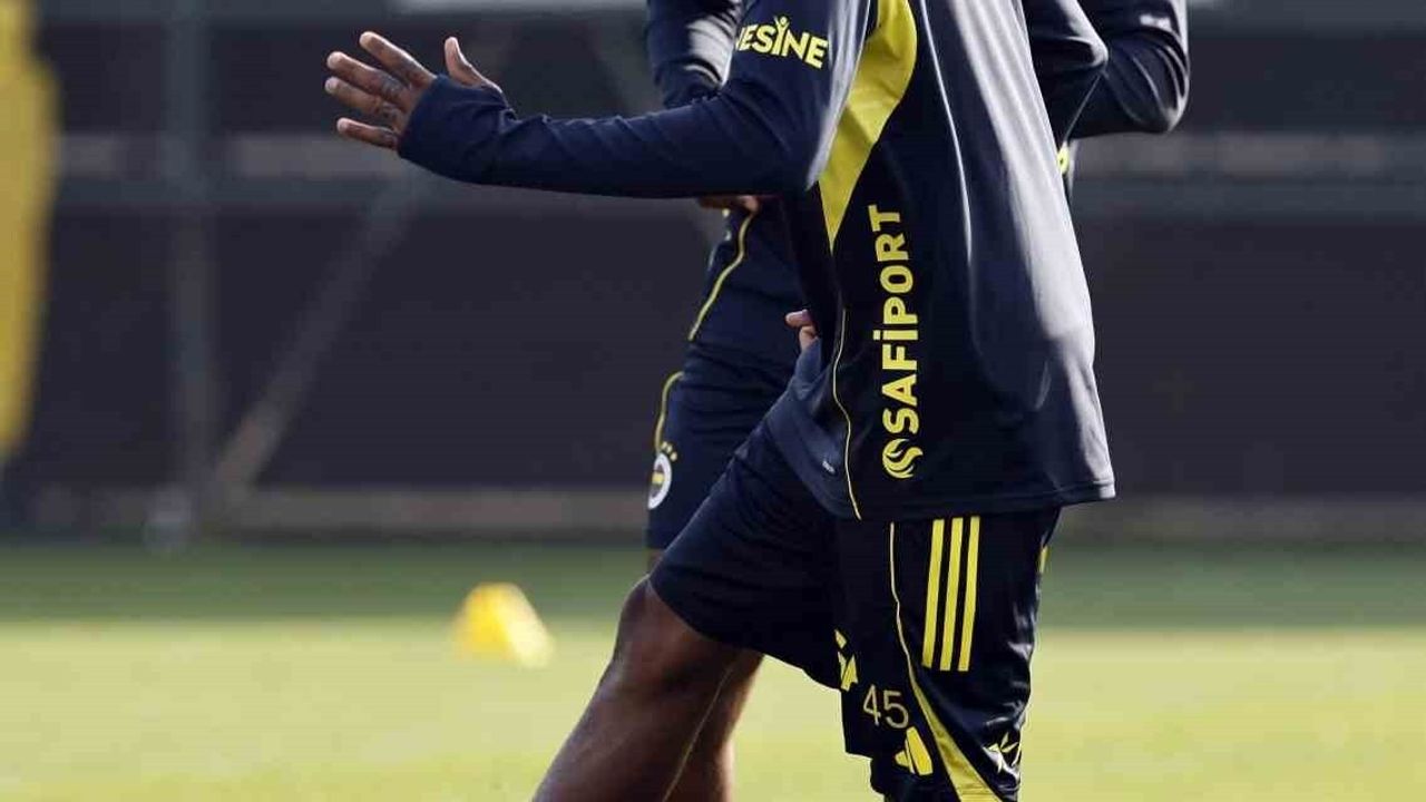 Fenerbahçe, RAMS Başakşehir Maçı Hazırlıklarını Tamamladı