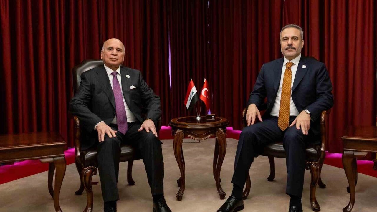 Fidan, Doha Forumu'nda Iraklı Bakan Fuad Hüseyin ile görüştü