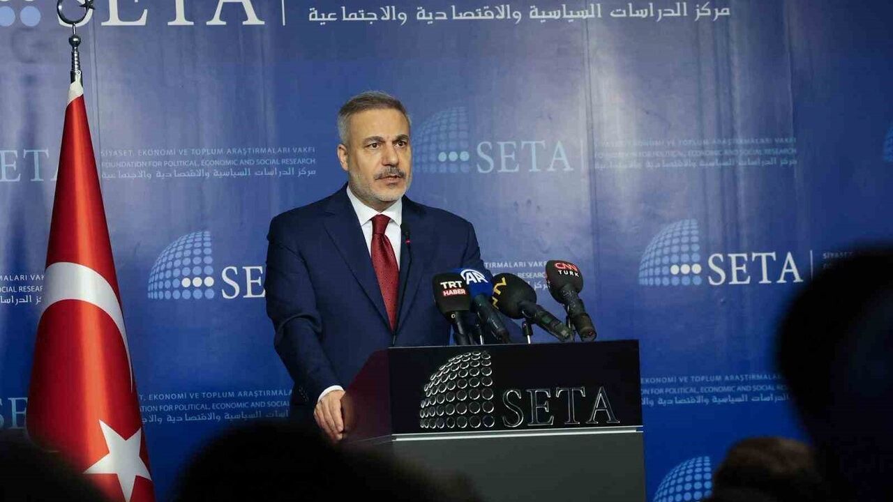 Fidan: YPG Unsurları Suriye Yönetiminin Emrine Girmeli