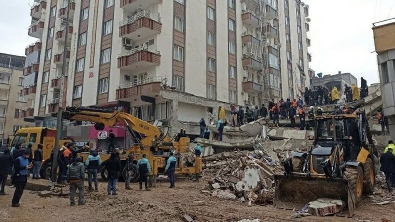 Furkan Apartmanı davasında kırmızı bültenle aranan müteahhit tutuklandı