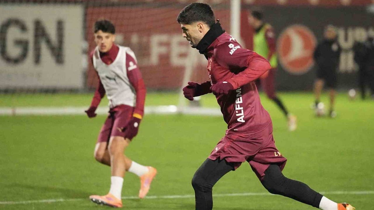 Galatasaray, Turkcell Super Kupa yarı finaline Trabzonspor hazırlığıyla başladı