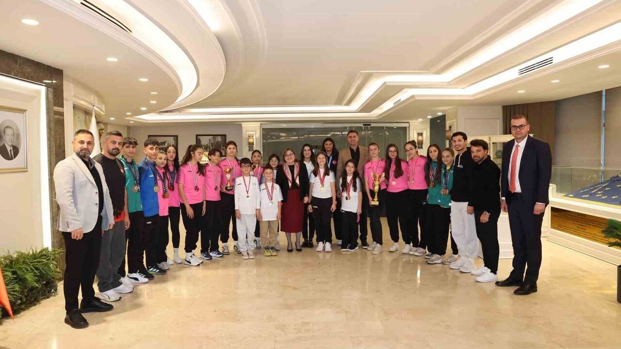 Gaziantep'in Şampiyonları Fatma Şahin ile Buluştu