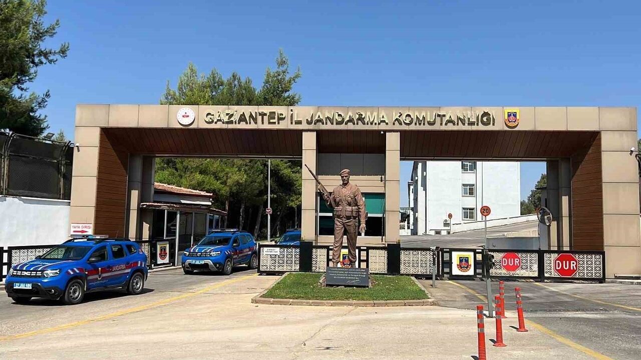 Gaziantep'te Jandarma Operasyonu: 19 Hırsızlık Şüphelisi Tutuklandı