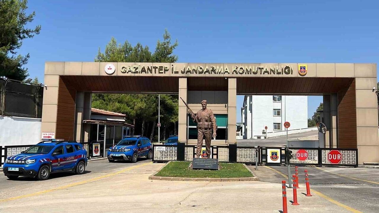 Gaziantep’te Kasım’da Jandarma 'Çember' Operasyonlarında 2 bin 357 Şahıs Yakalandı