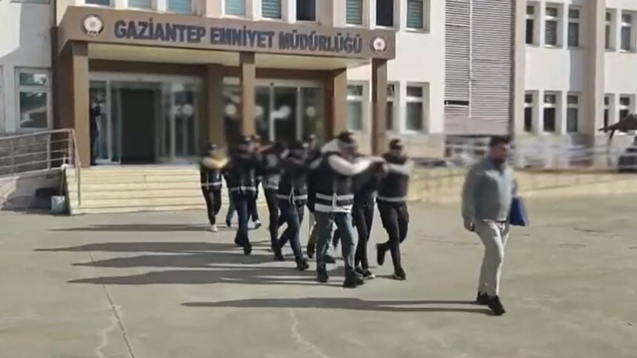 Gaziantep'te Masaj Salonuna Operasyon: Şantaj ve Silahla Tehdit — 3 Tutuklama