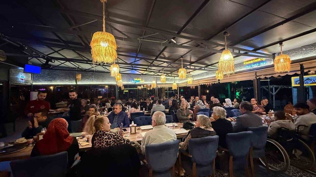 Gazipaşa Devlet Hastanesi'nden Diyaliz Hastalarına Moral ve Dayanışma Yemeği